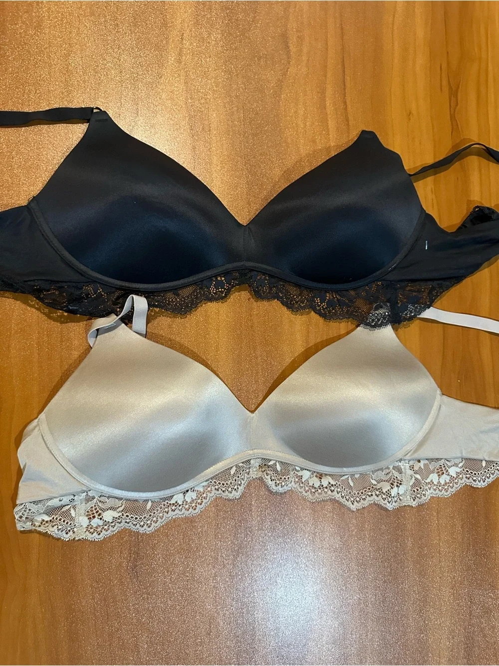 Maidenform 2-Pack Wireless T-Shirt Bras 38B Black & Nude Lace Comfort Bras